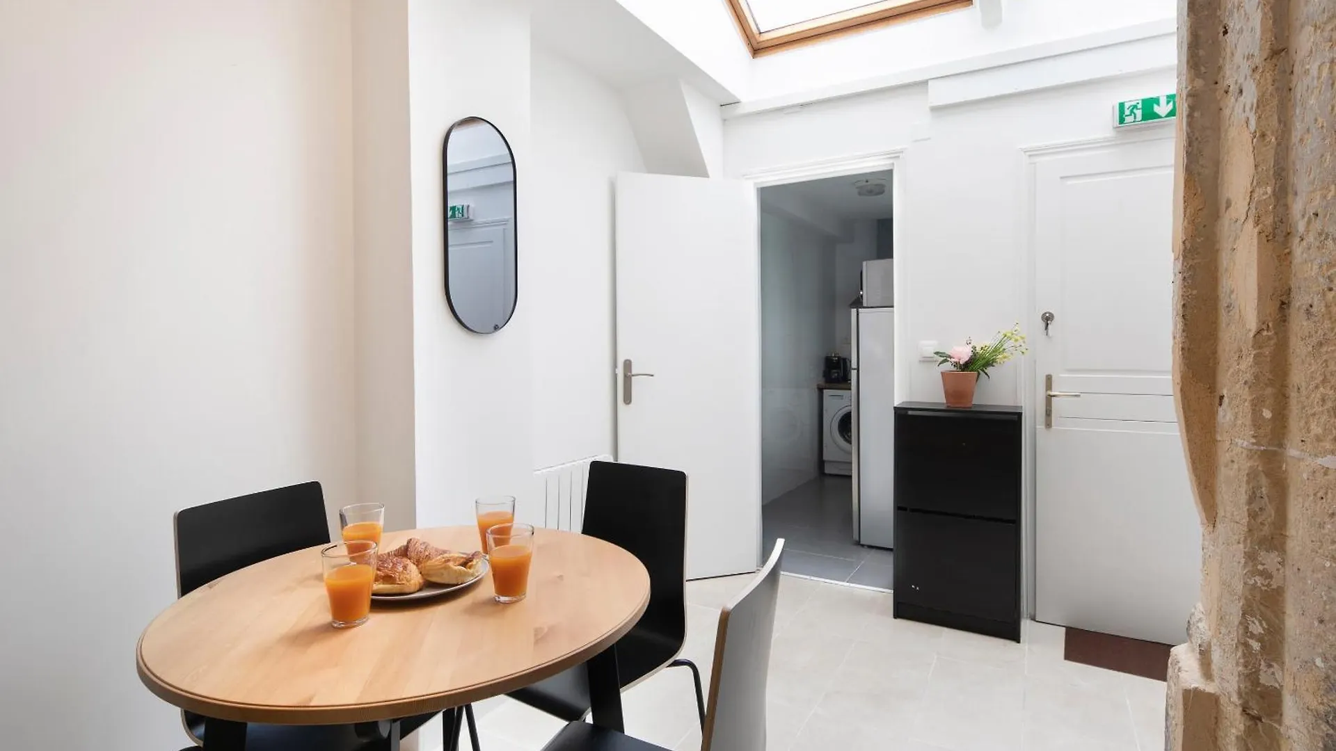 Au Maire - Appartement Familiale 파리 0*,